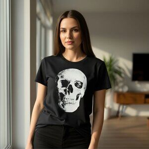 Black Matter ✦ Skull Graphic Tee ✦ Black & White Unisex Cotton T-Shirt Sz L NWT